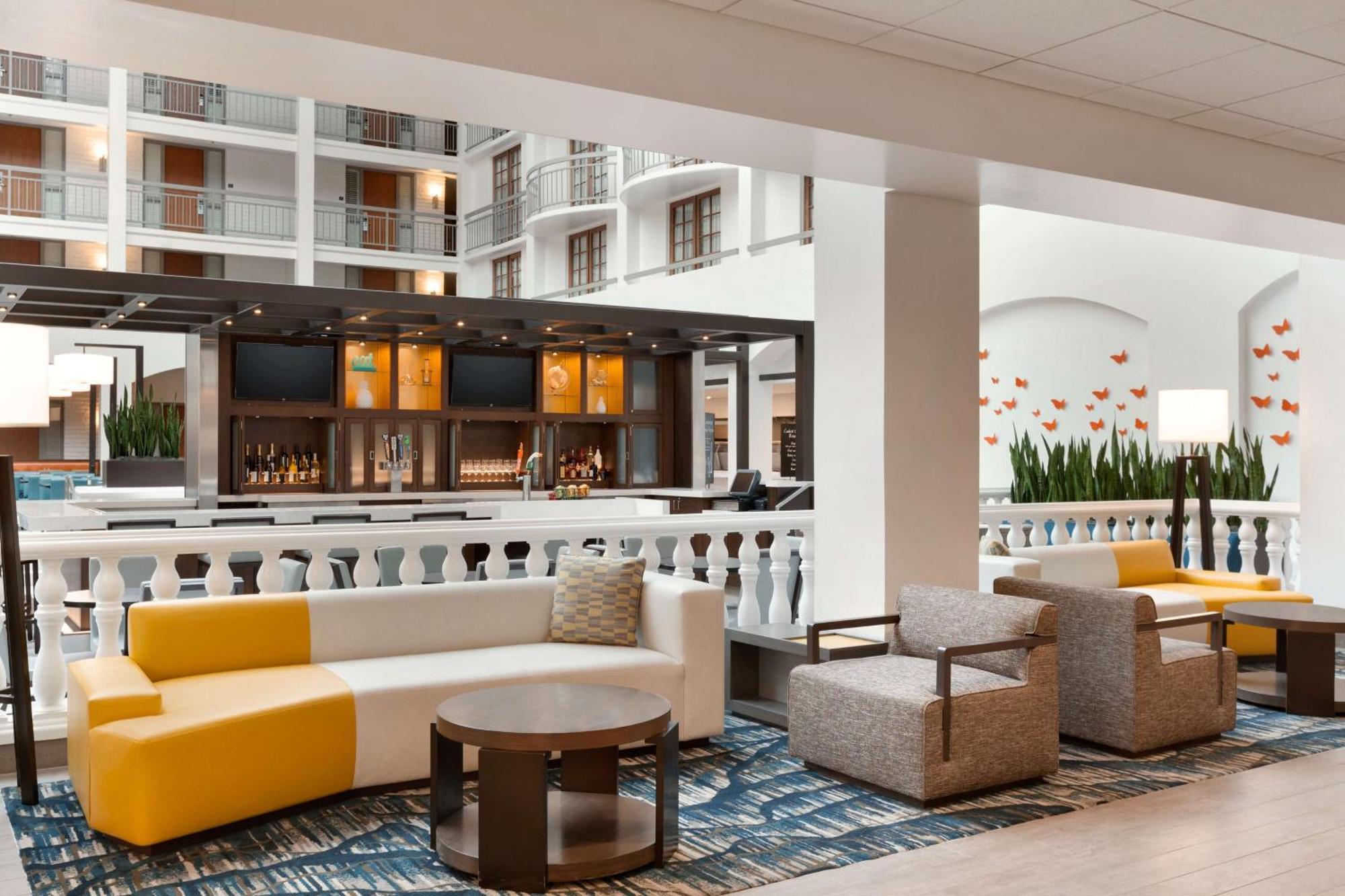 Embassy Hotel 4*