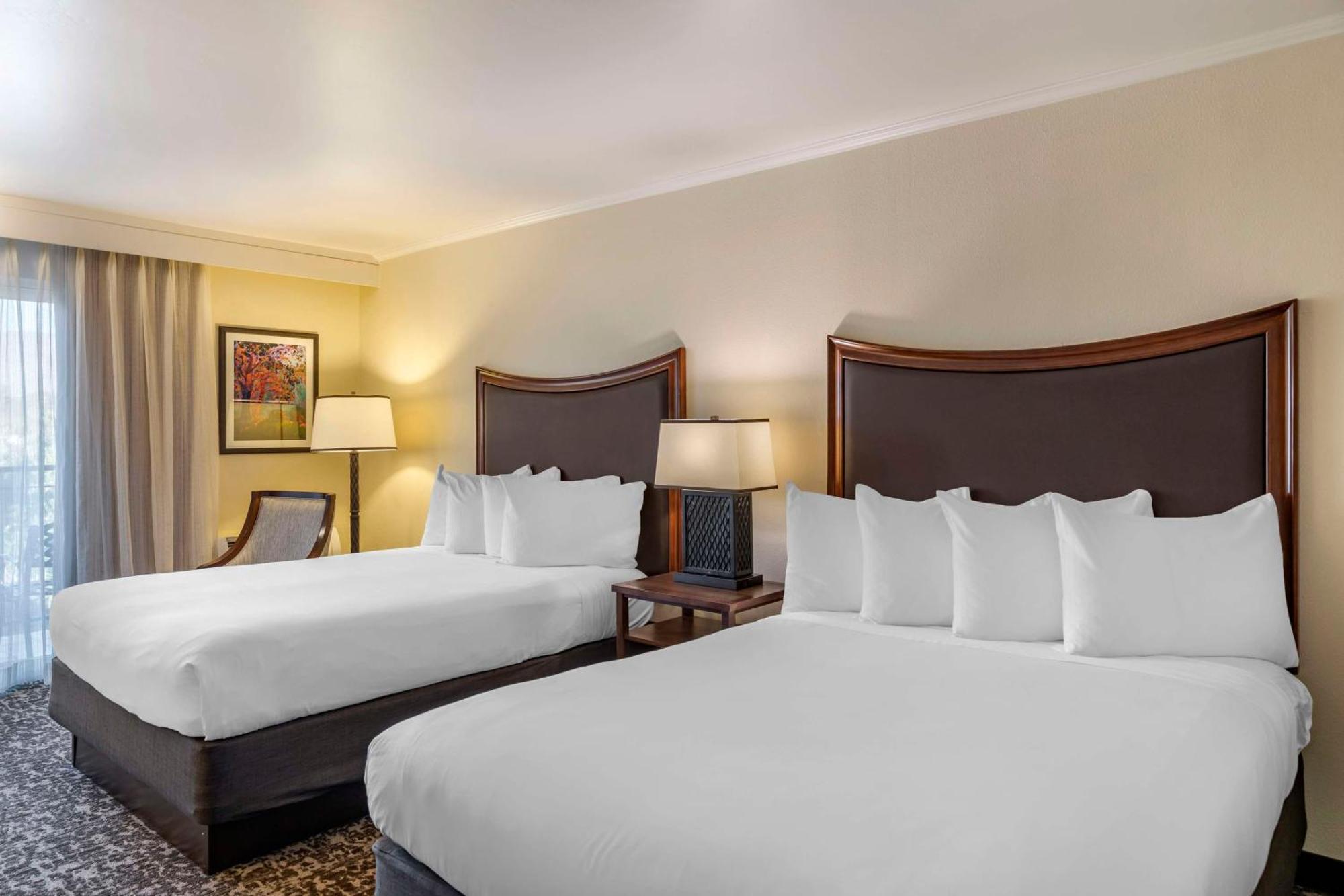 Western Royal Oak 3* San Luis Obispo