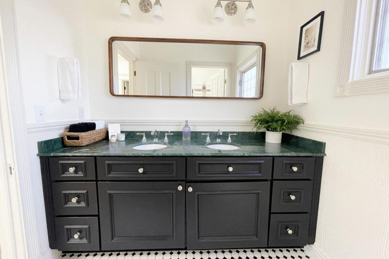 Edna Estate, Sleeps 17, Hot Tub