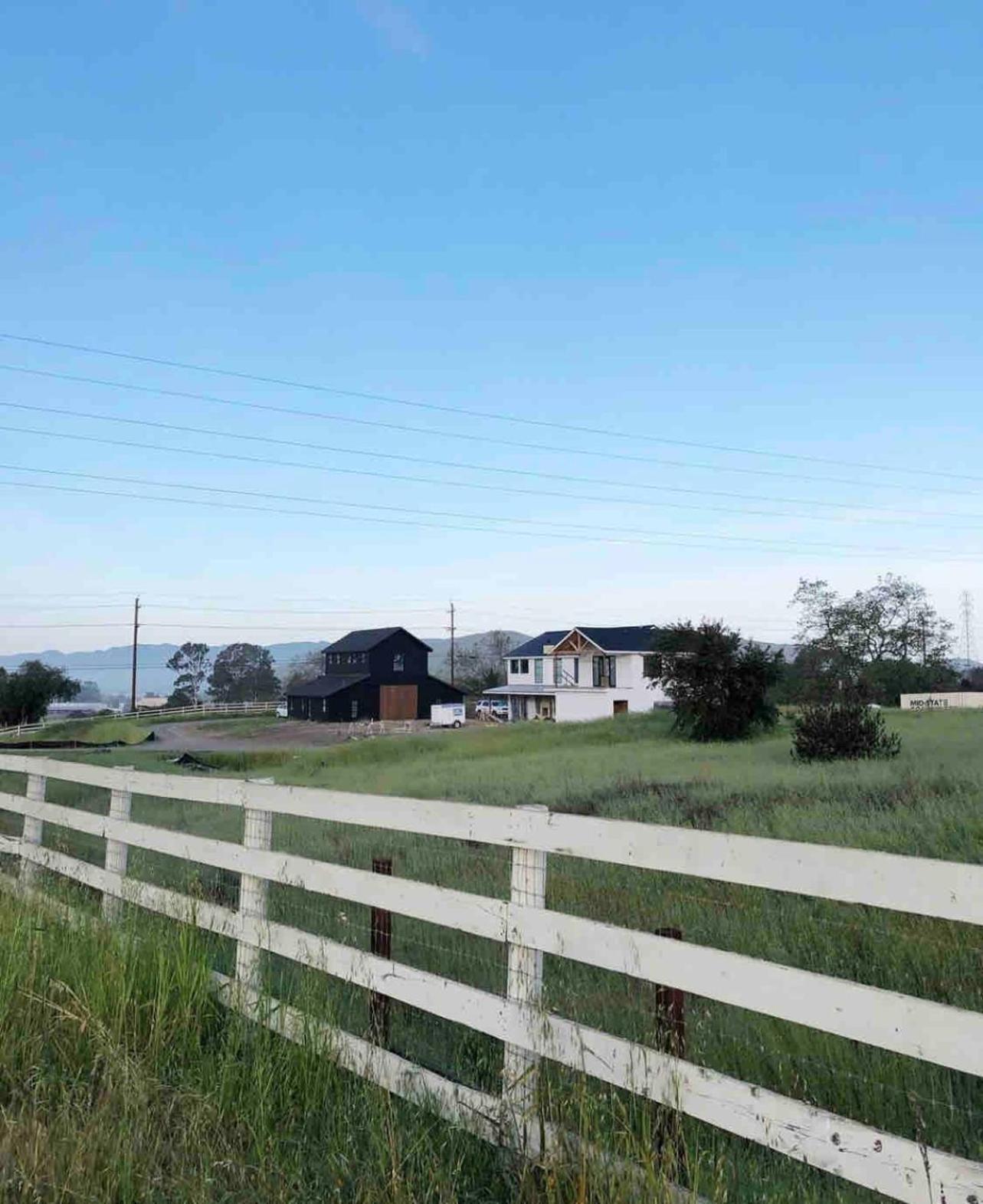 Black Barn Ranch Hill Views Downtown Close Holiday home San Luis Obispo