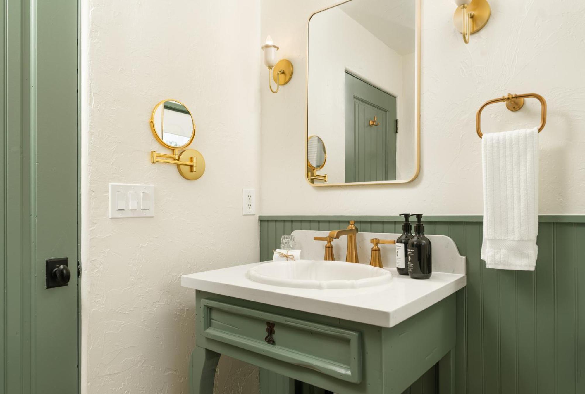 Petit Soleil - Bed, Breakfast And Bar 4* San Luis Obispo