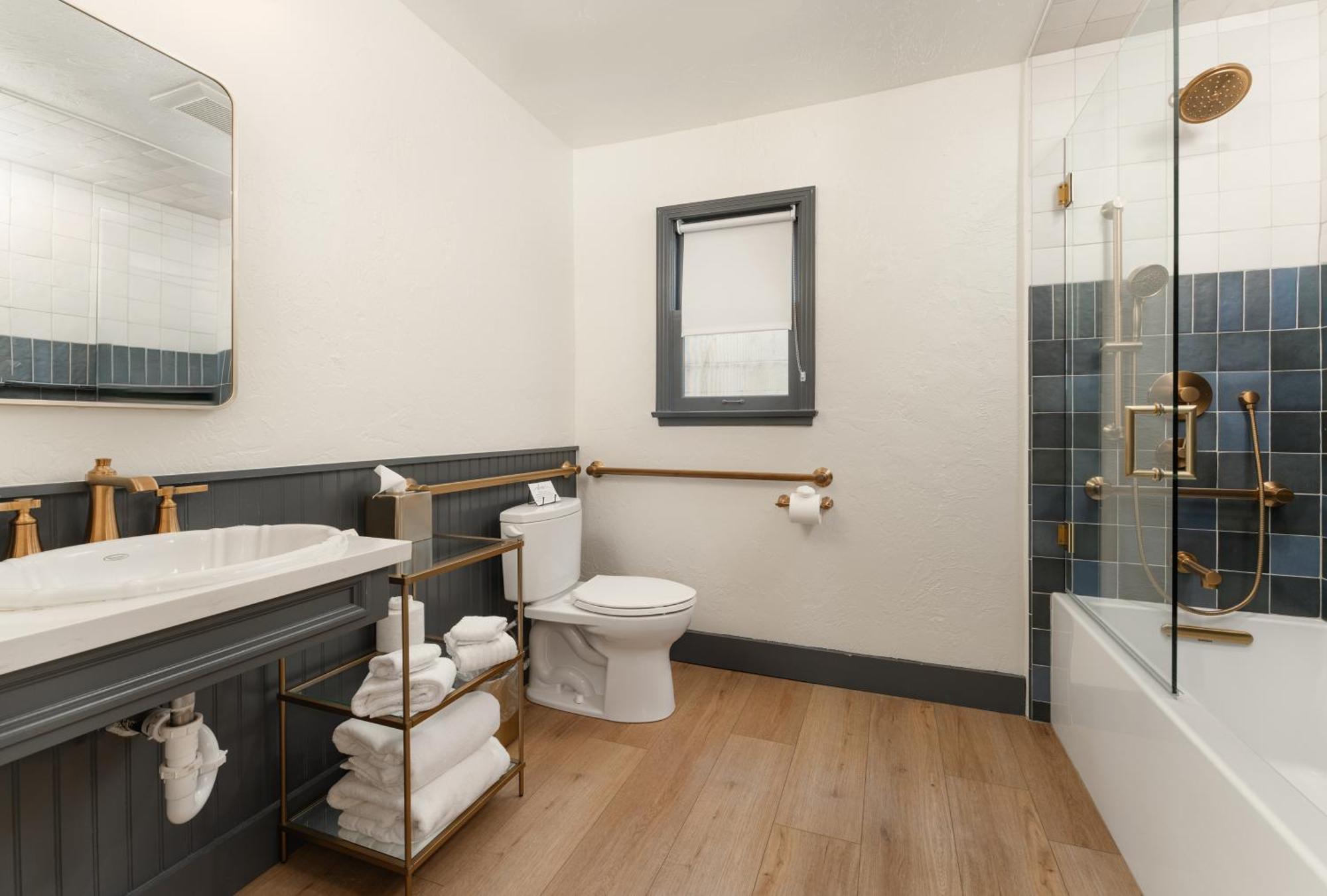 Petit Soleil - Bed, Breakfast And Bar 4*