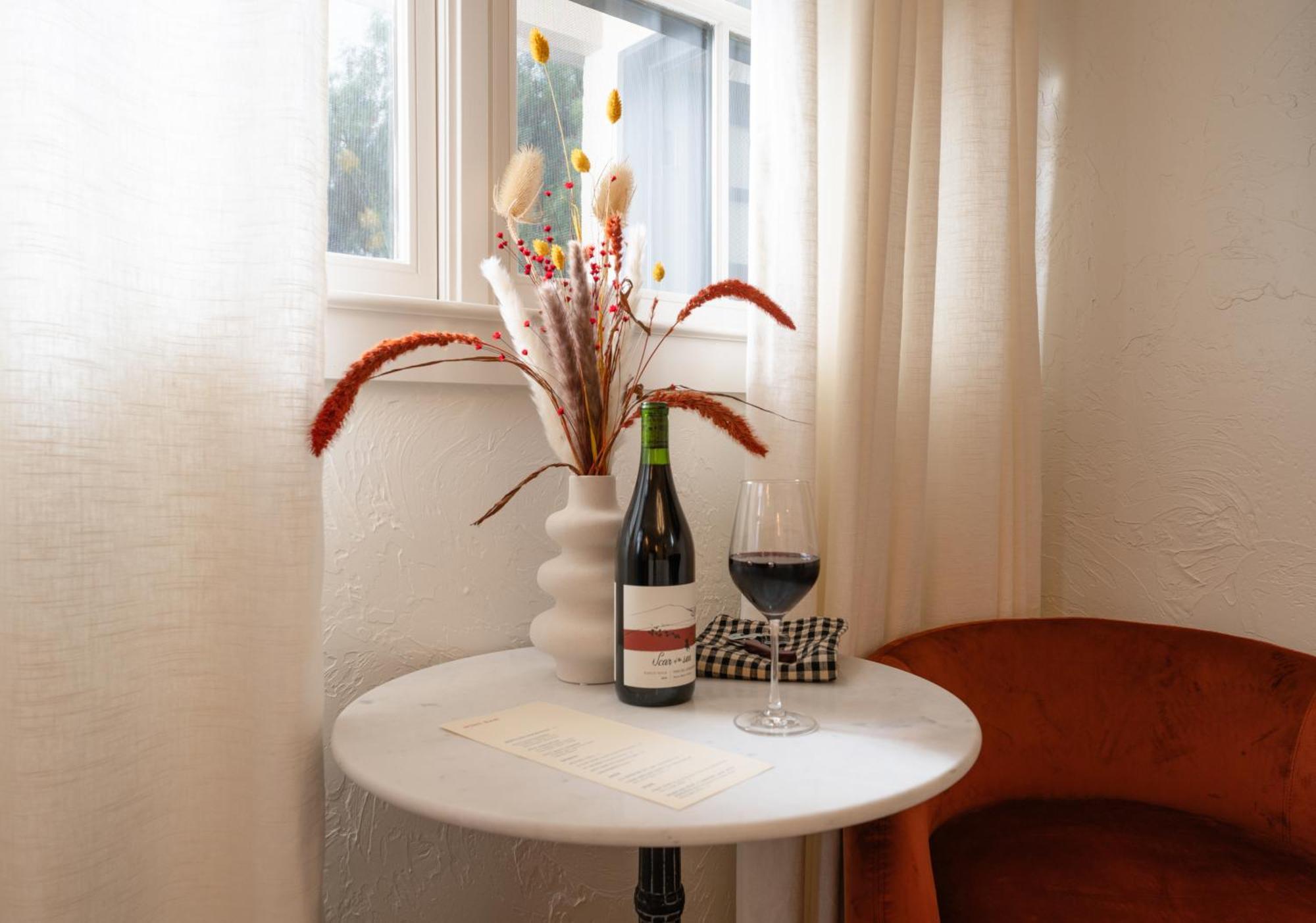 Bed & Breakfast Petit Soleil - Bed, Breakfast And Bar San Luis Obispo