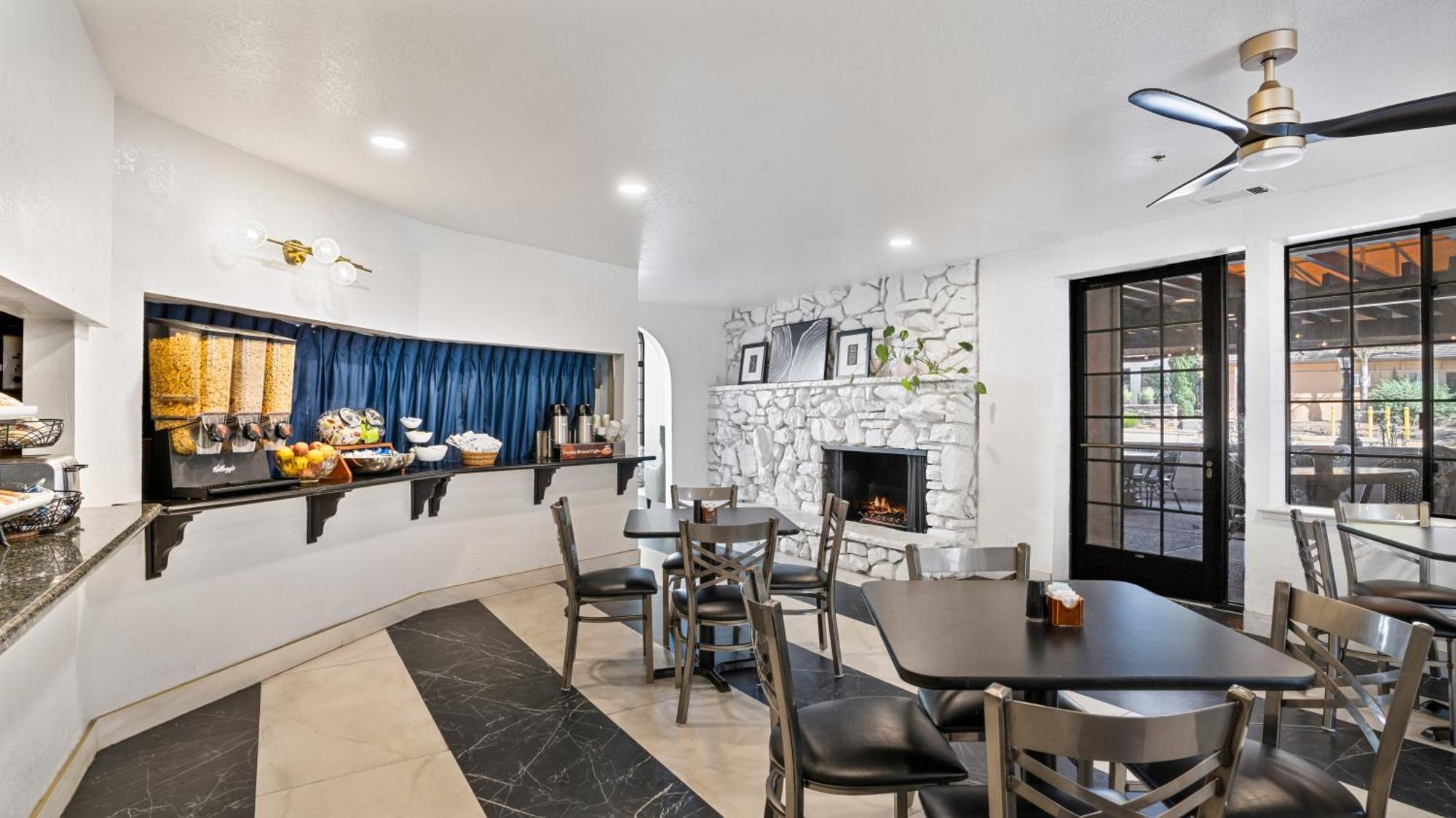 Hotel Sands & 3*
