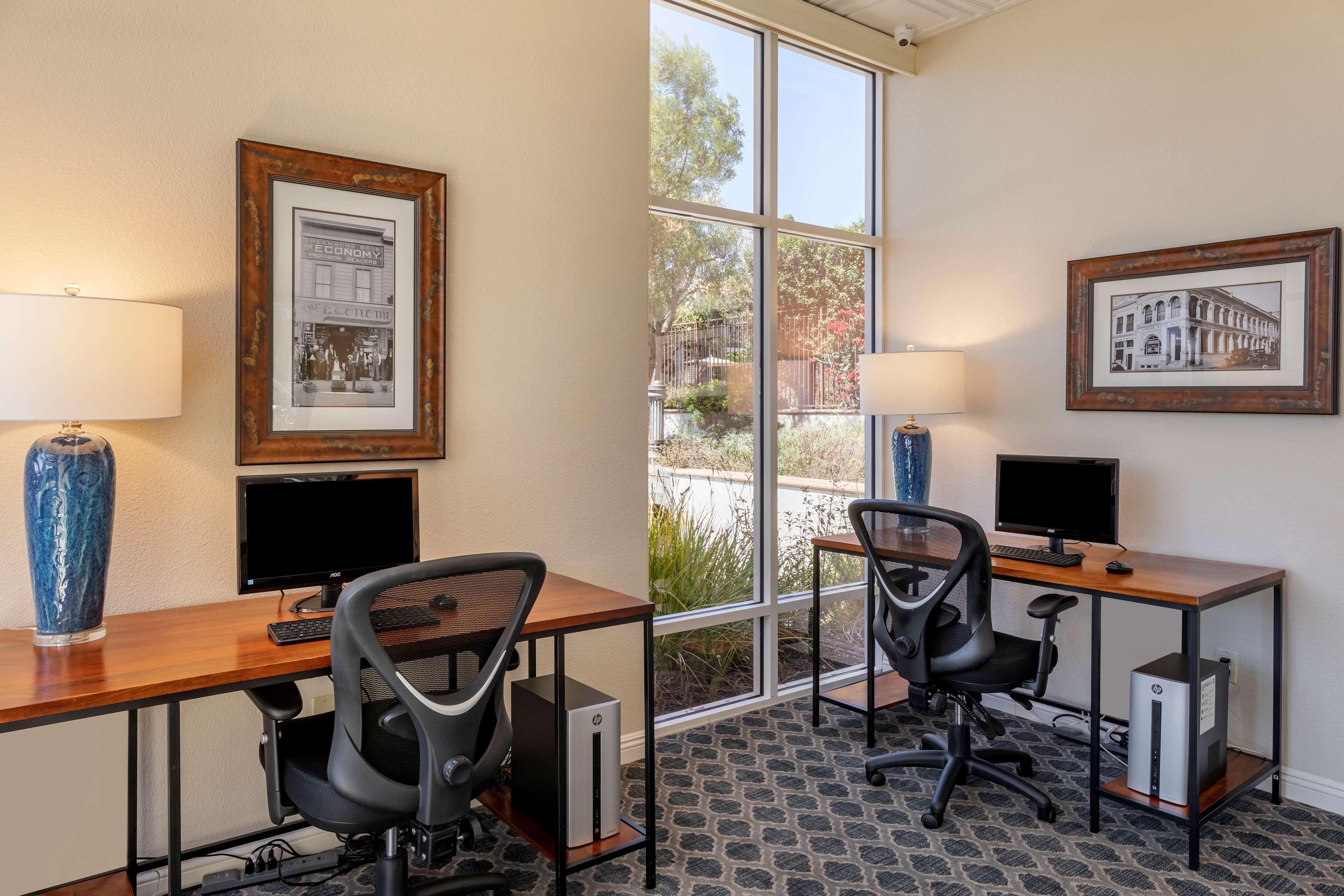 Western Royal Oak Hotel