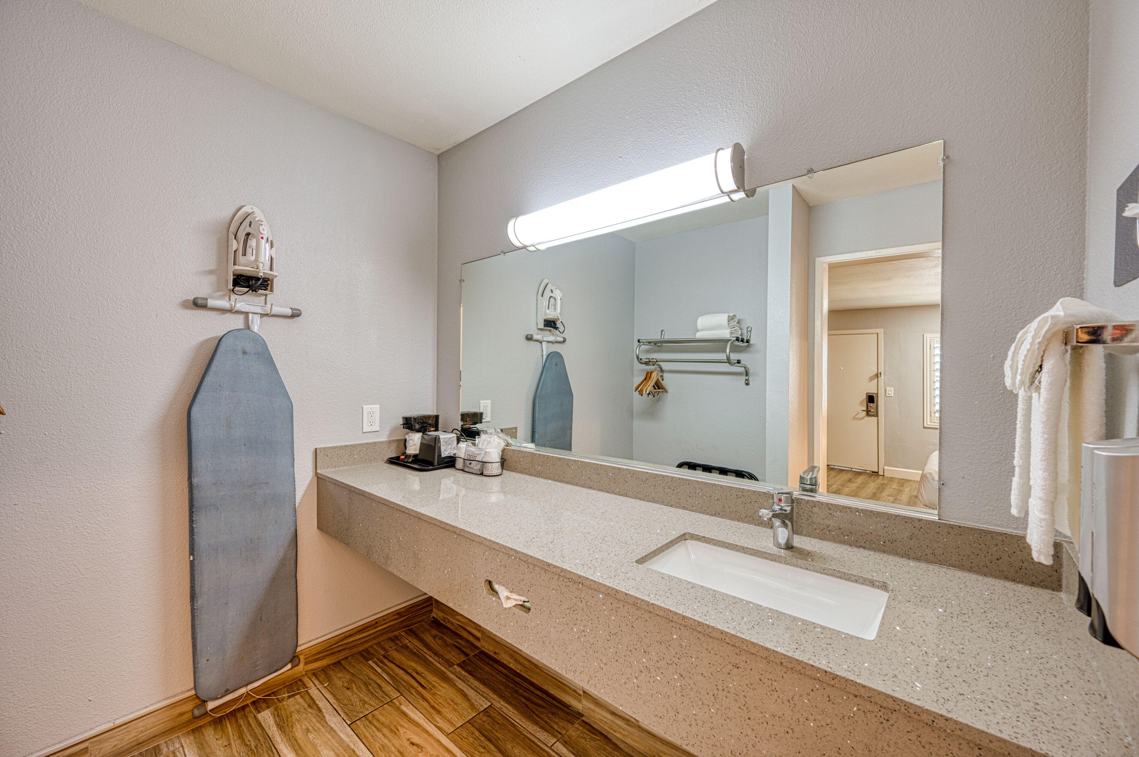 Vagabond 2* San Luis Obispo