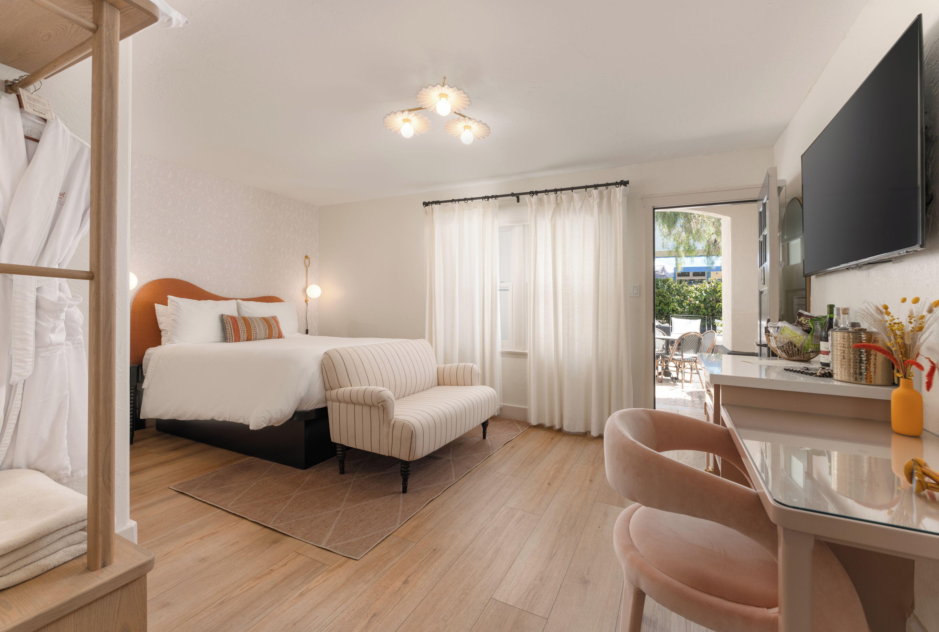 Petit Soleil - Bed, Breakfast And Bar Bed & Breakfast San Luis Obispo