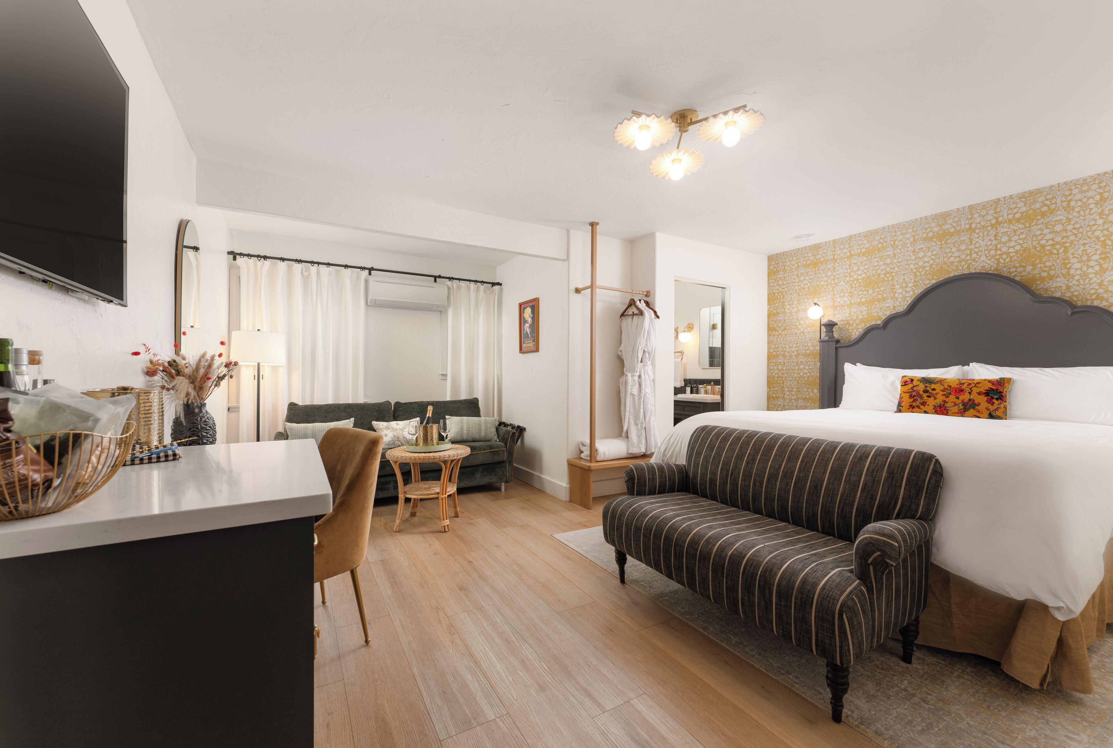 Petit Soleil - Bed, Breakfast And Bar Bed & Breakfast 4*