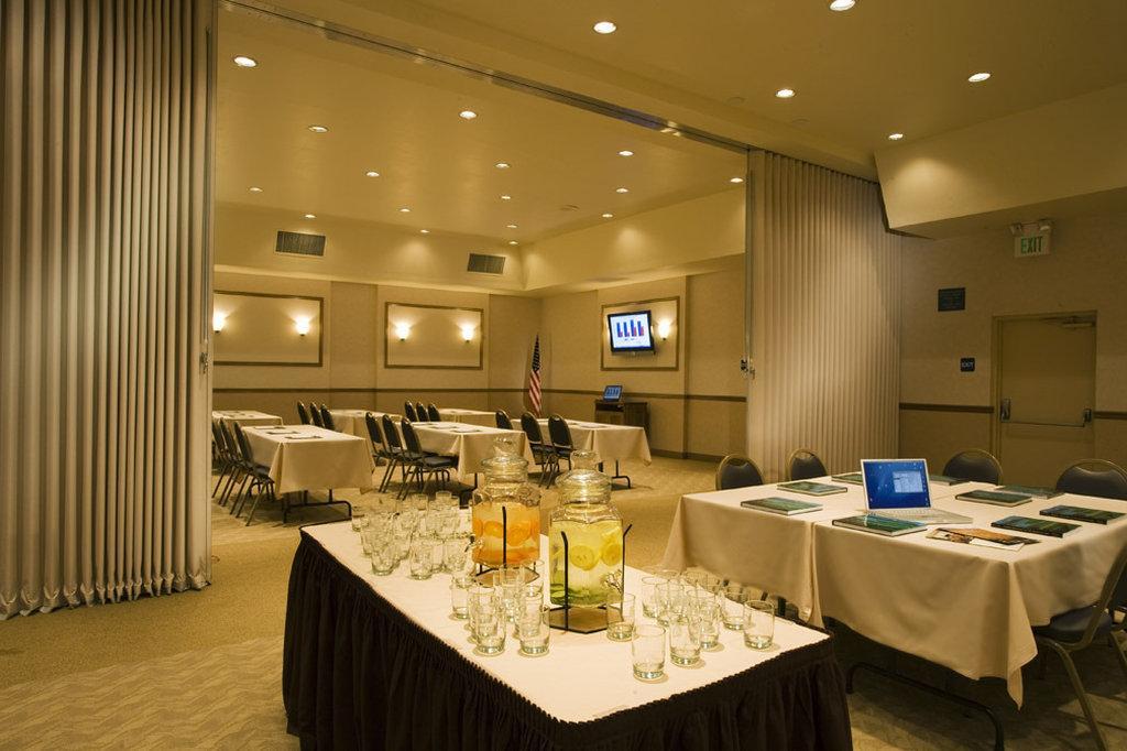 Western Royal Oak Hotel